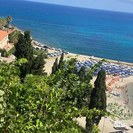 Hibiscus Apartment-casa Per Le Vacanze Vicino Tropea דירה
